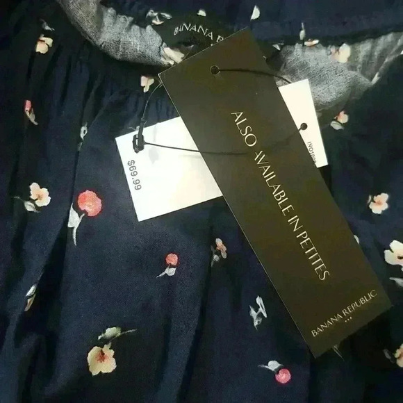 Banana Republic Fit-And-Flare Dress - Picture 11 of 11